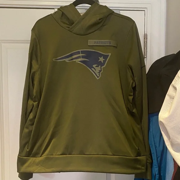 Nike New England Patriots Salute To Service Hoodie. Ladies XL - Picture 1 of 5